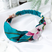 Load image into Gallery viewer, Women  Headband Vintage Cross